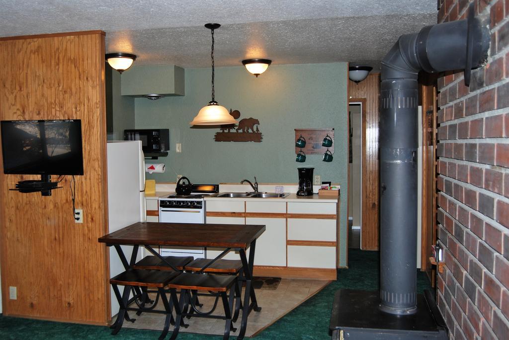 Edelweiss Lodge Mammoth Lakes Exterior photo