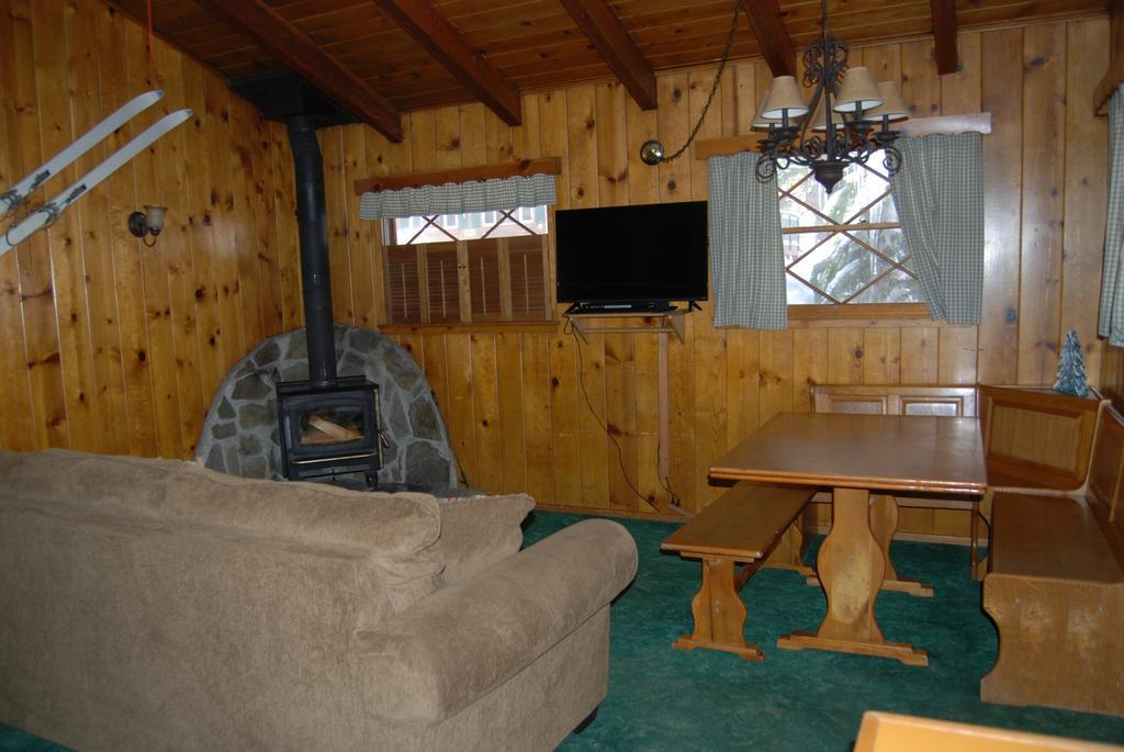 Edelweiss Lodge Mammoth Lakes Exterior photo